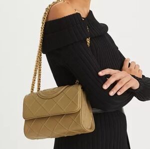 Tory Burch Purse. Flemming Soft Shoulder Bag, Convertable Strap. Tan. NWT Womans